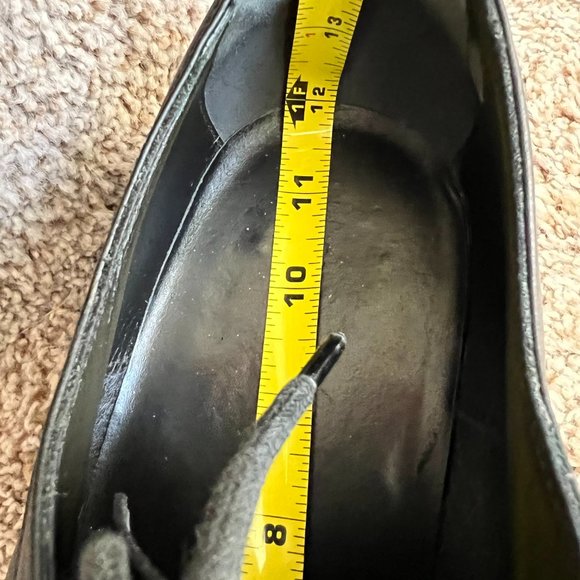 BALENCIAGA Men's Black Leather Derby Shoes. - Picture 15 of 16